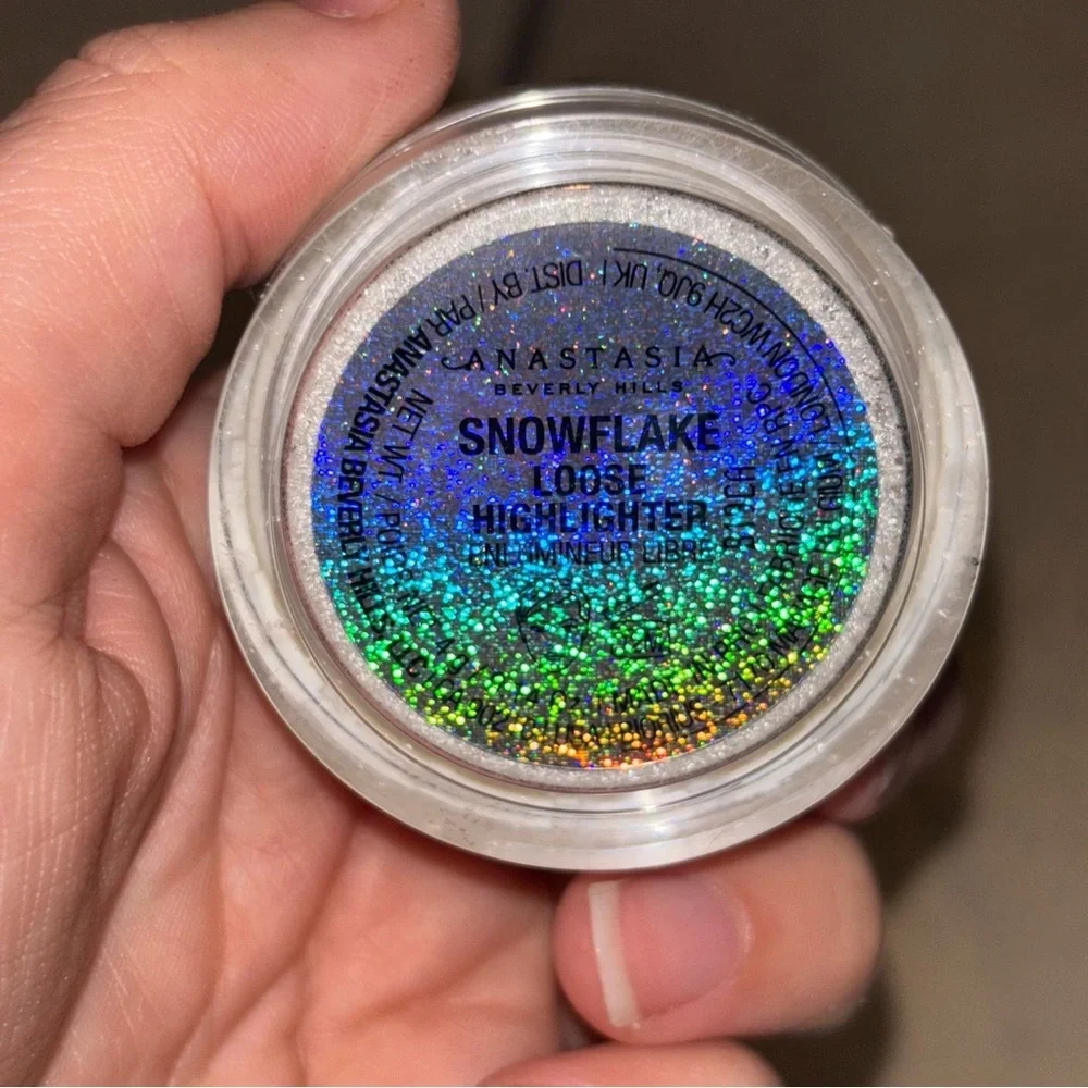 Anastasia Beverly Hills Loose Highlighter in Snowflake